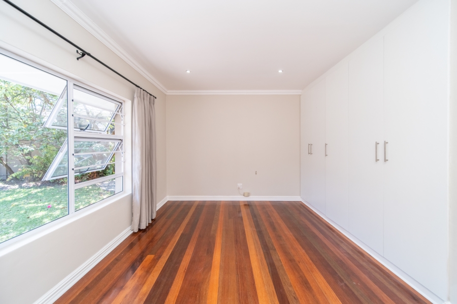 4 Bedroom Property for Sale in Bonza Bay Eastern Cape